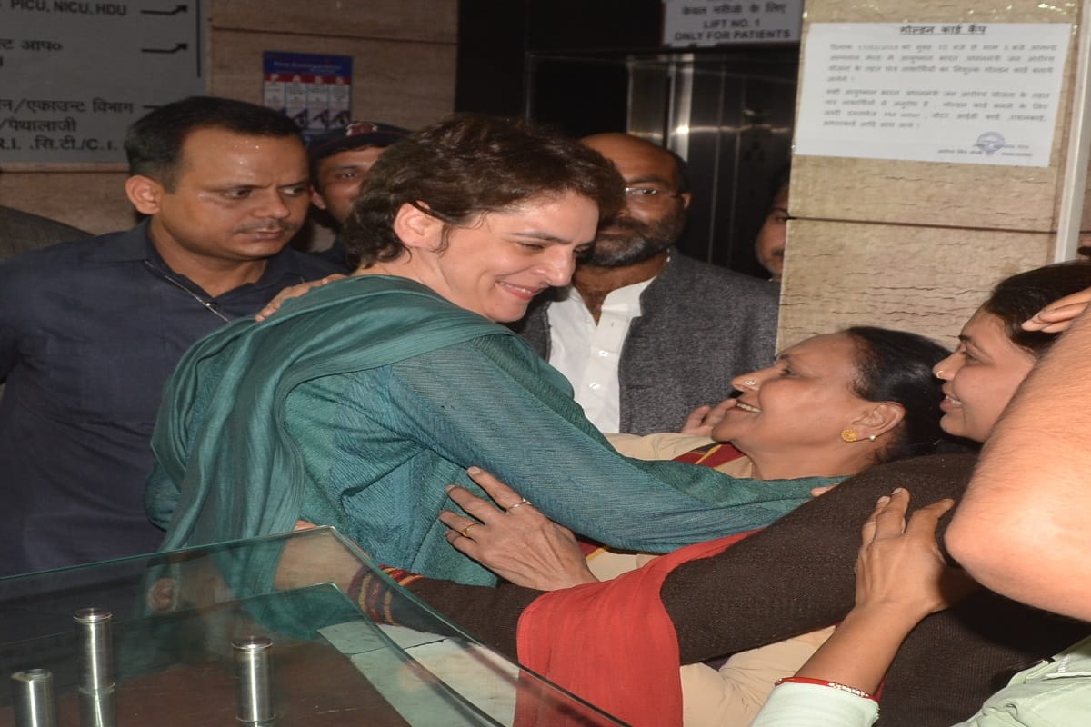 Elections 2019, Priyanka was praised in Meerut and women said that she looks like her grandmother