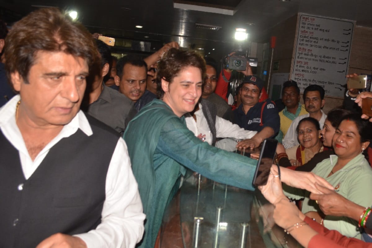 Lok sabha Elections 2019: confident Style seen of Priyanka while Meeting chandra shekhar