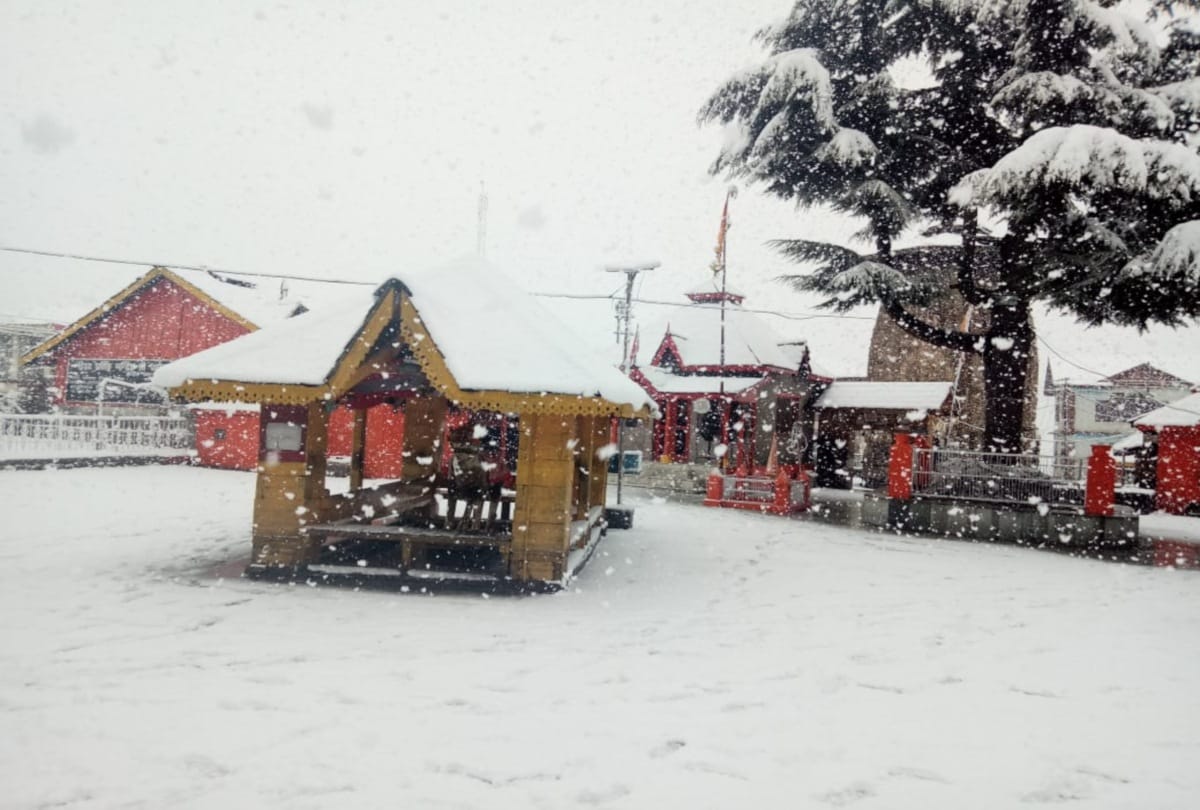 fresh snowfall recorded in the high hill of himachal pradesh
