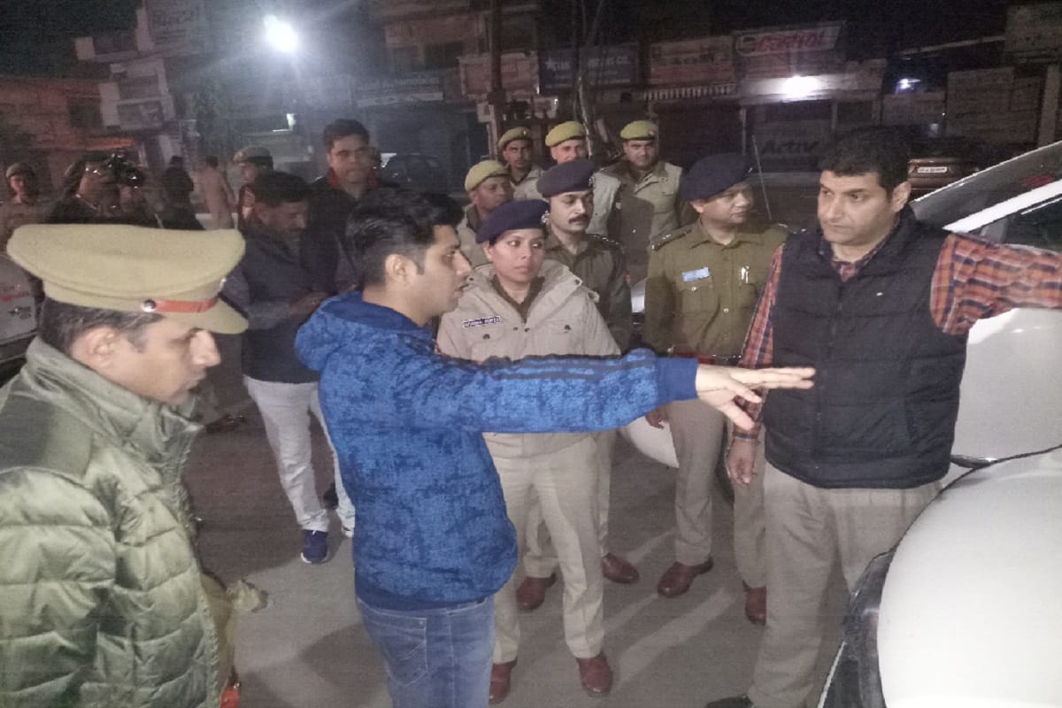 Saharanpur: Theft of 37 lakh rupees from car of Chandigarh businessman