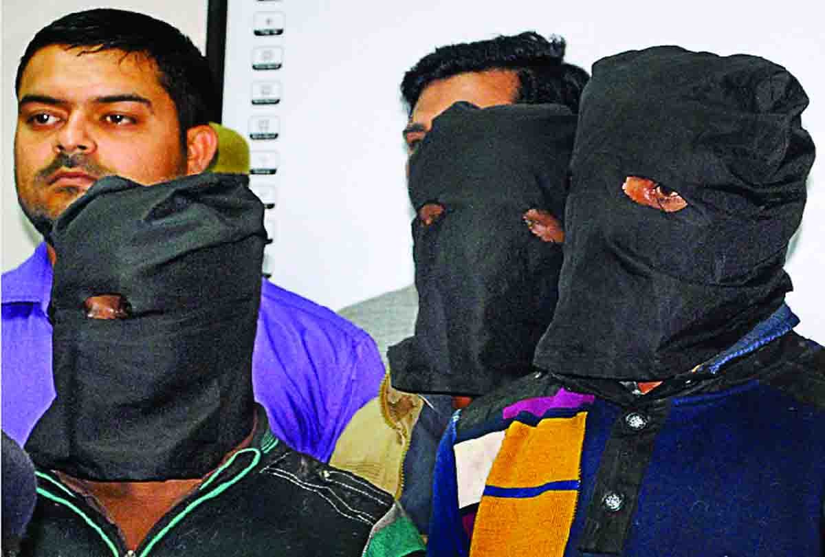 illegal gun factory caught in etawah