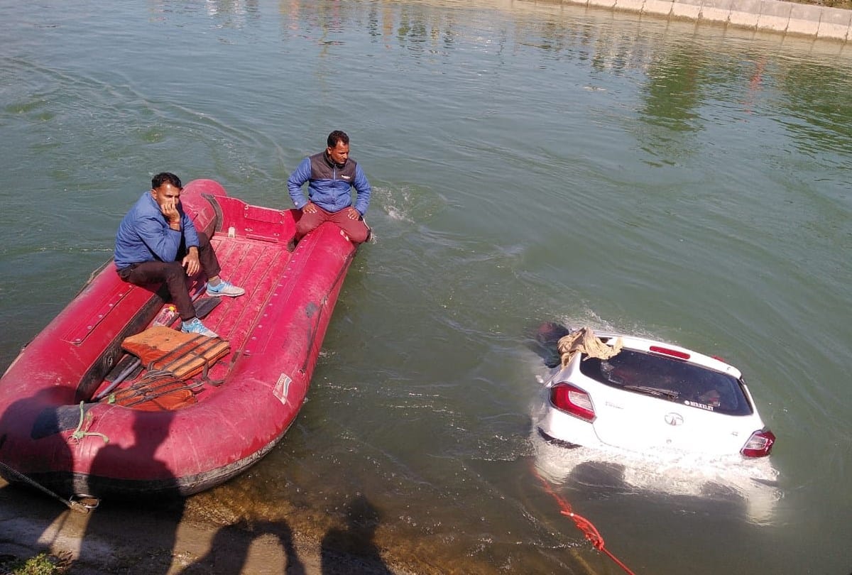 car accident in sirmour himachal pradesh 4 people missing