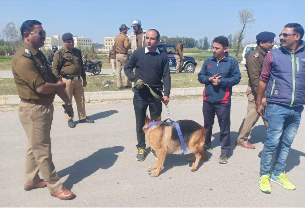 Old Man Dead Body Found on roorkee under construction Highway