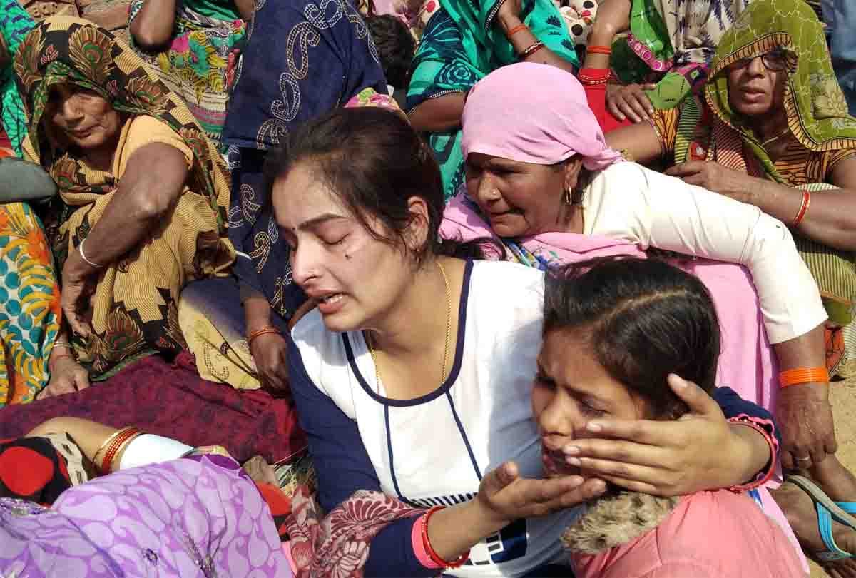 two people died drink poison liquor