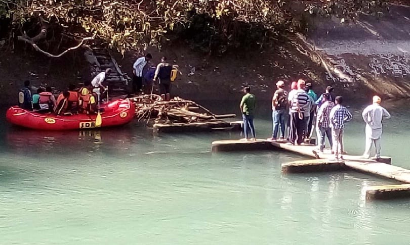 Himanshu could not be found even after shutting the Sharda Canal