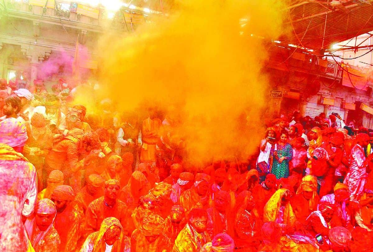 Holi celebartion start in barasan mathura