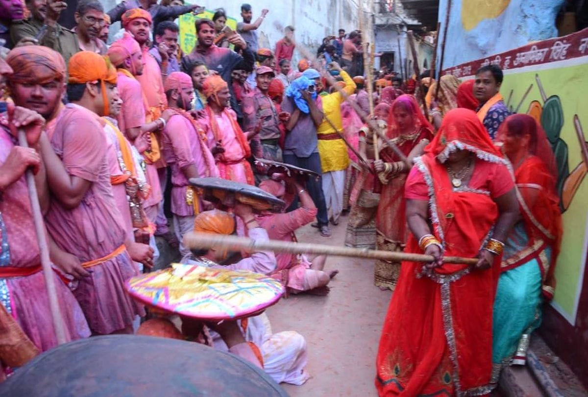 lathmar holi 2019 in barsana mathura