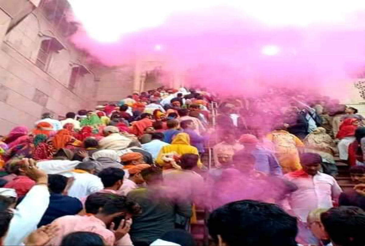 Barsana lathmar holi 2019 photos in mathura