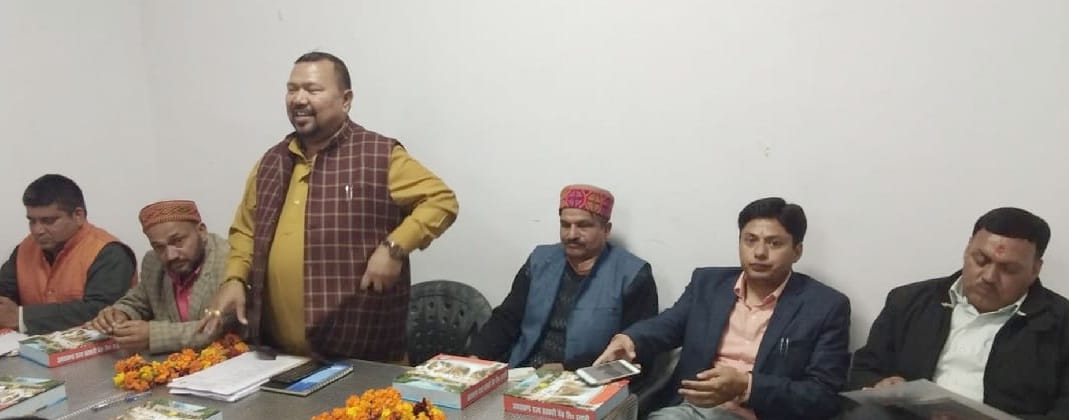 Work for ruling party again: Worker: Rawat