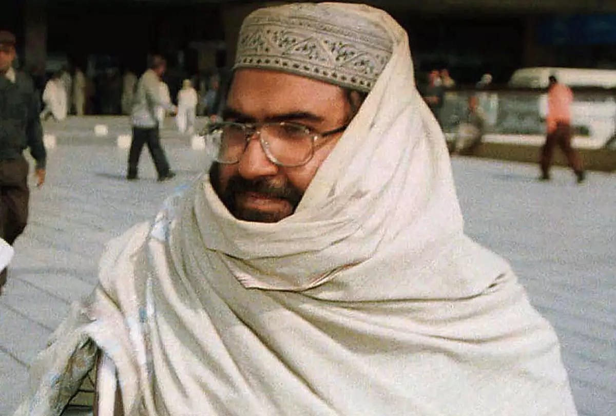 Masood Azhar is living in pakistan bahawalpur under high security, lie of imran khan exposed