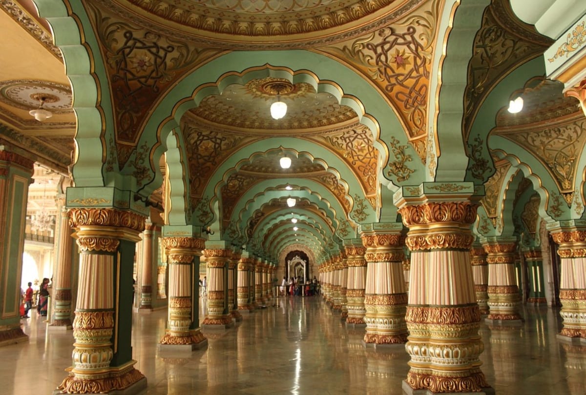 visit Mysore palace tourism rich history will make your vacation fantastic