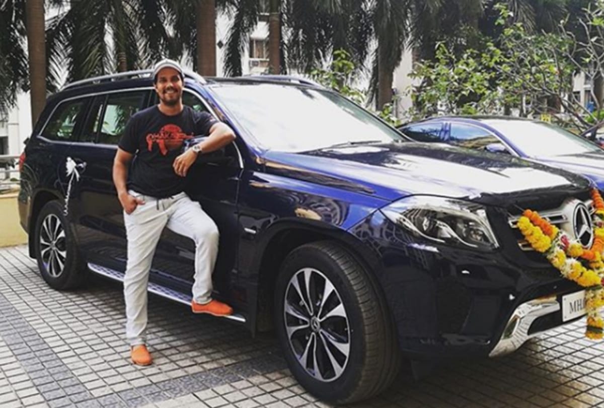 Randeep Hooda bought a brand new Mercedes gls, Here is the glimps
