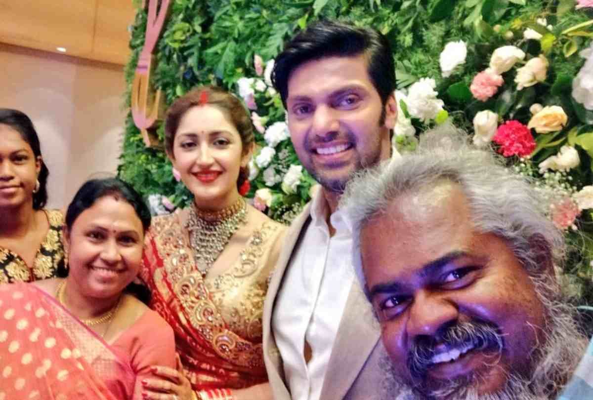 sayyeshaa saigal and arya wedding reception at chennai look at the photos
