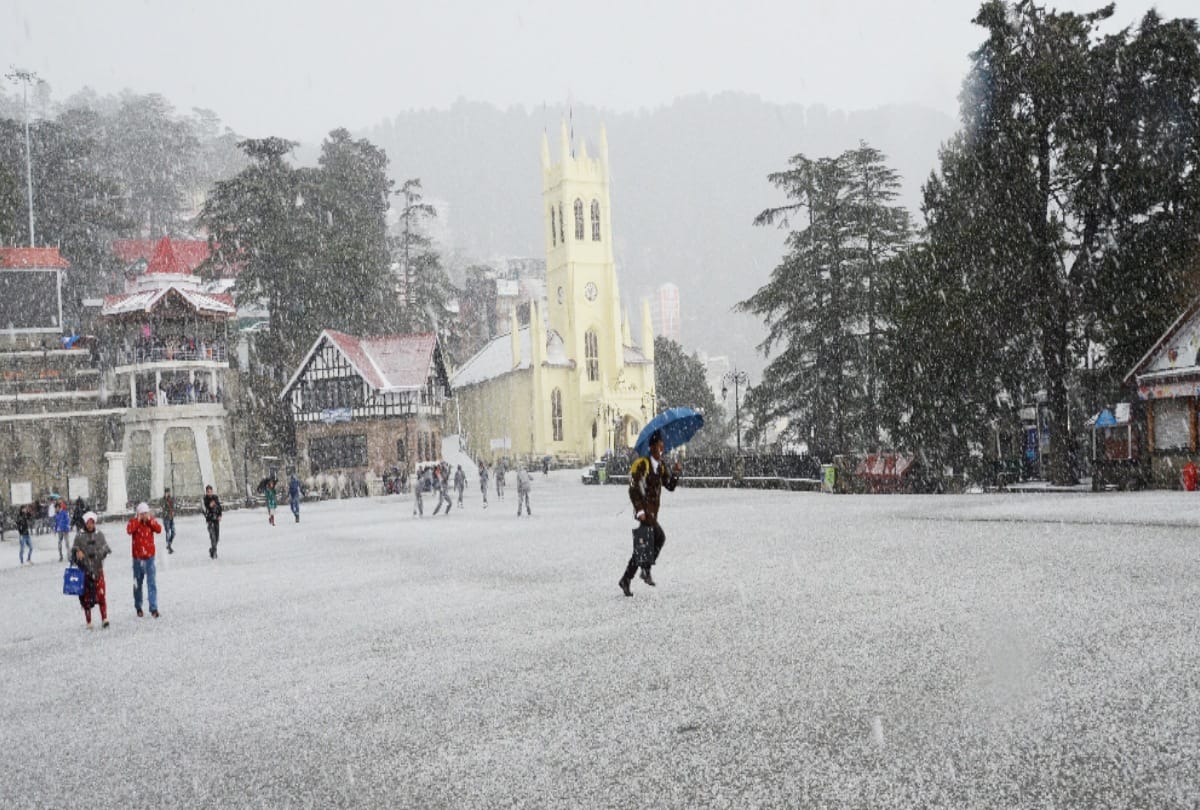 Snowfall in March after two years in Shimla