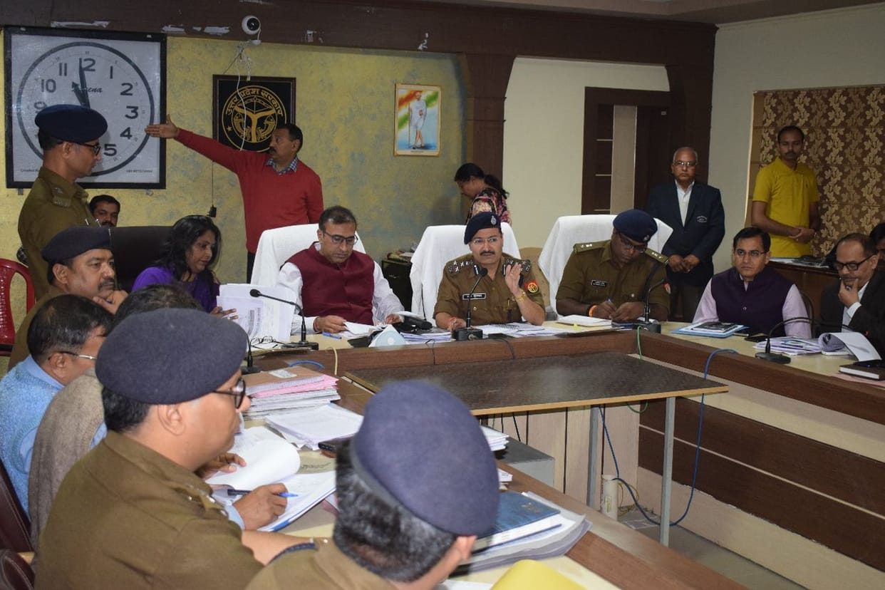 मंडलायुक्त और डीआईजी की चुनावी पाठशाला में कई प्रभारी अफसर रिपोर्ट देने में अटके