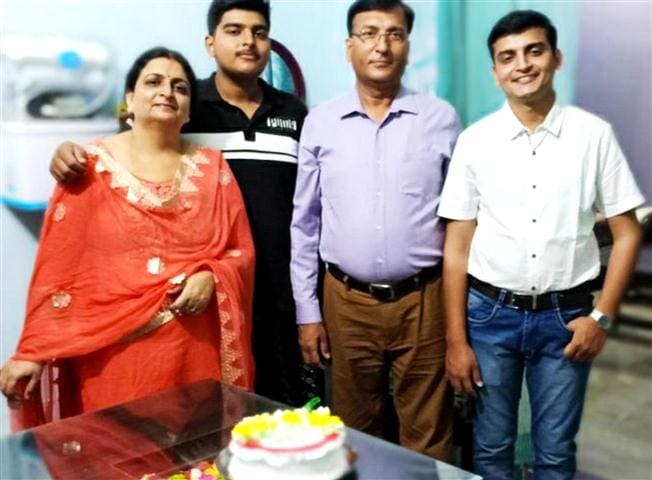 Aligarh's Akshay Tops in Architecture and Planning of Gate