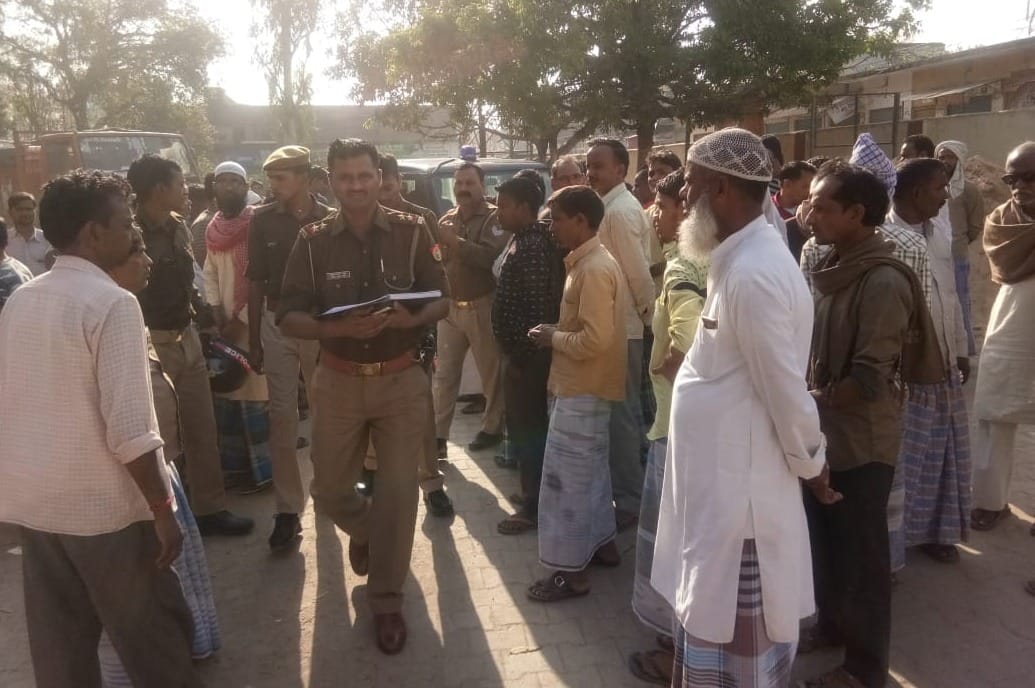 Hafiz stab from knife in blind faith in azamgarh