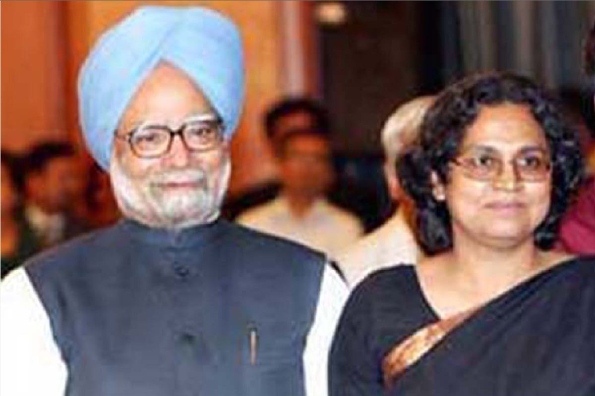 former Prime Minister Manmohan daughter's Upinder has to know history of sinauli village of Bagpat