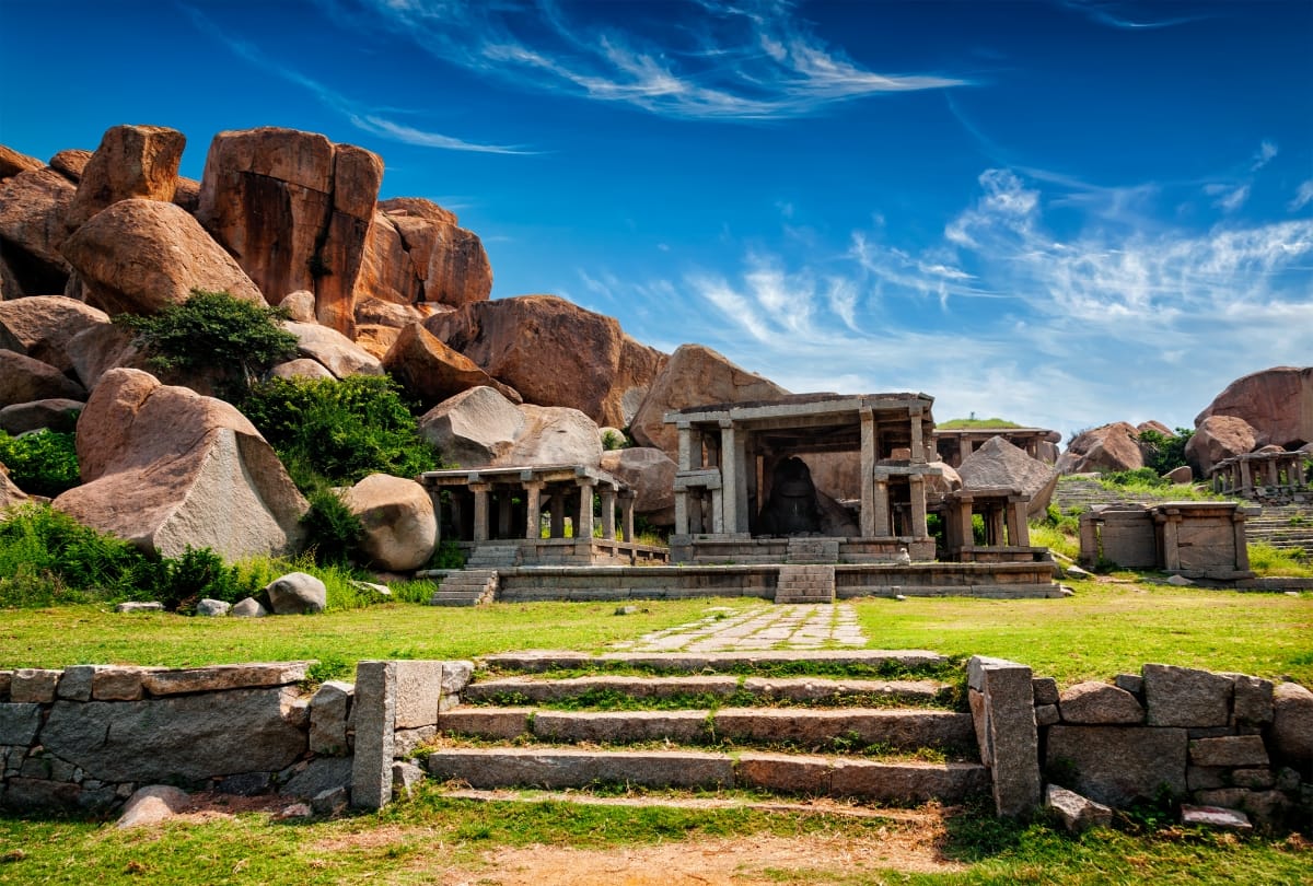 top 10 beautiful amazing destinations places to visit stay explore in india