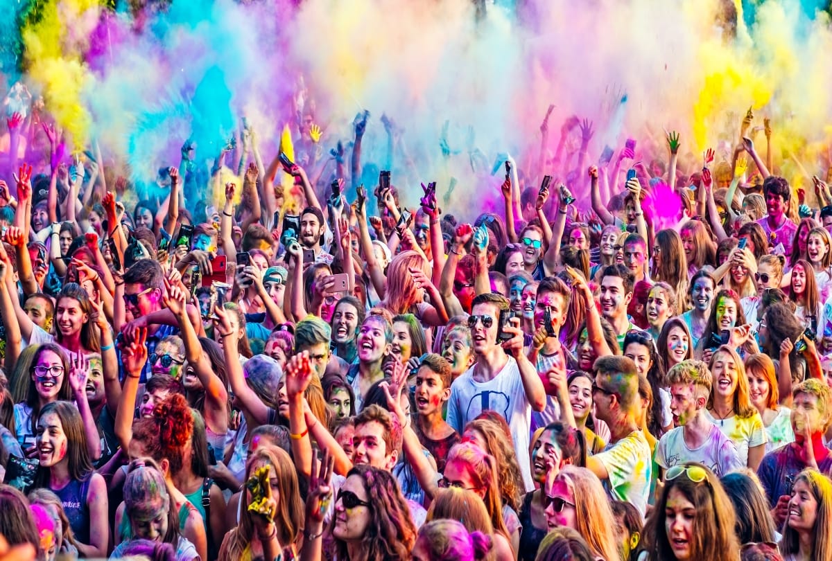 Holi 2019 best places to celebrate holi festival in India