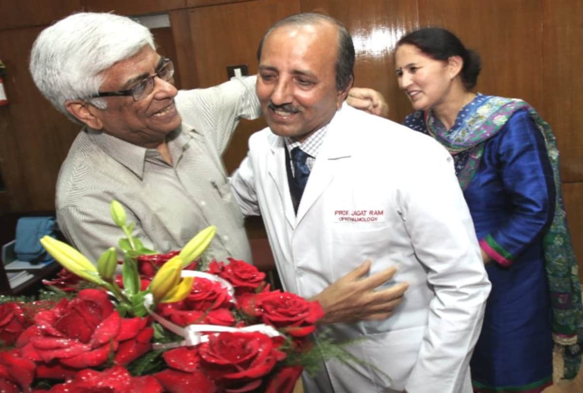 2019 Padma Awards, President Ramnath Kovind Awarded PGI Chandigarh Director Jagat Ram by Padma Shri