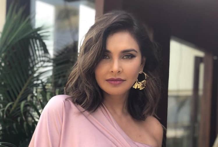 lisa ray posts her twin walking up here see video