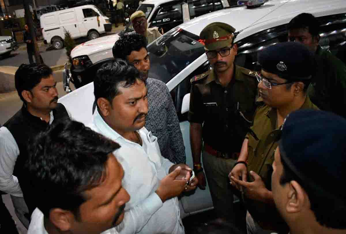 Prayagraj: The fifth plunder, sensation in a month
