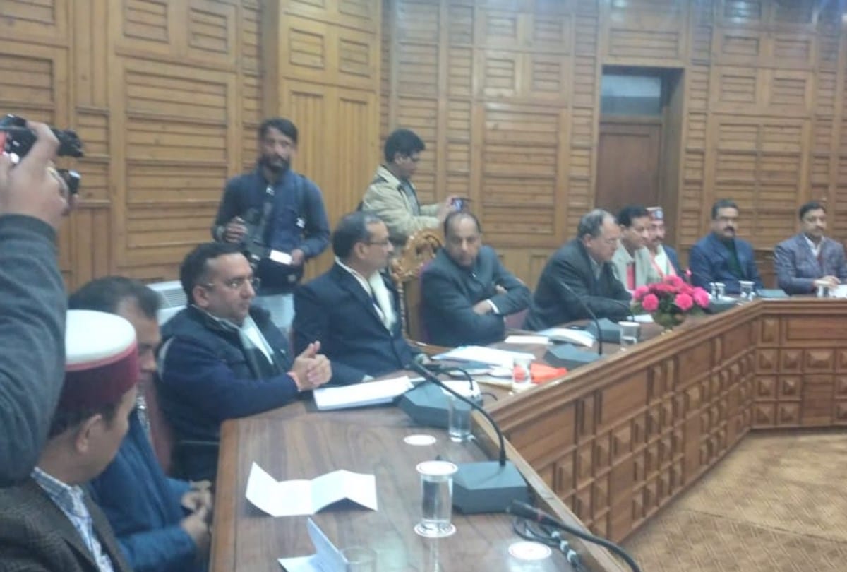 cm jairam thakur statement over pandit sukhram for mandi loksabha seat