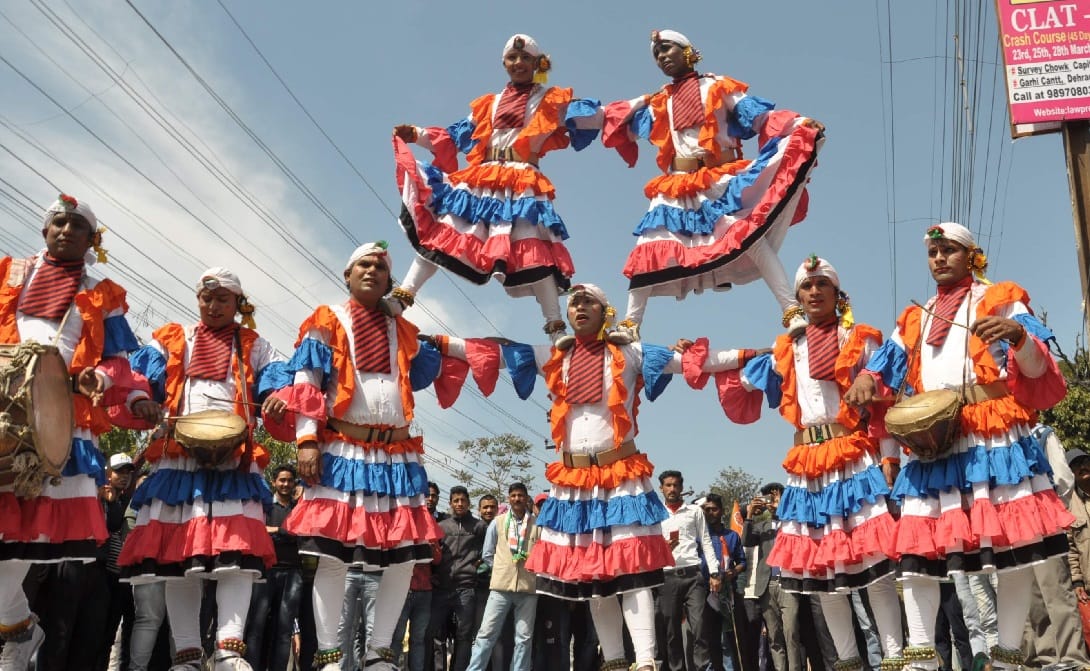 Lok sabha elections 2019 Youths excited for listen rahul gandhi at dehradun photos