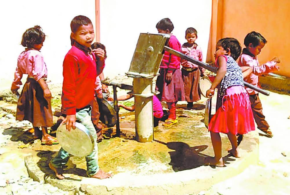 irregularities in government school students students washing utensils on exam time