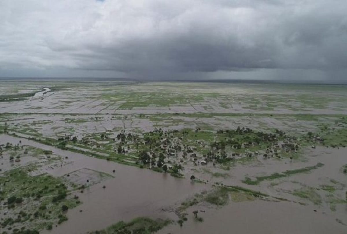 Around 24 killed in cyclone in Zimbabwe and many missing