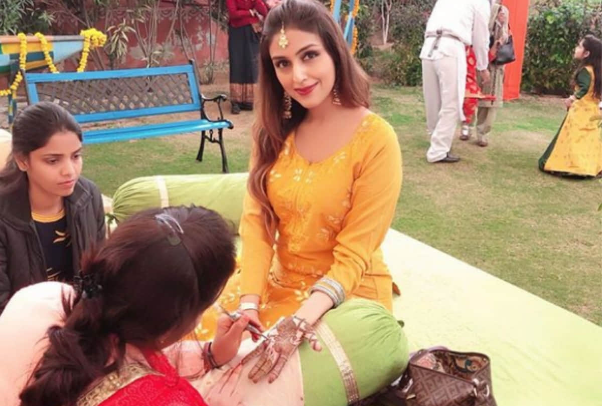 Bollywood Actress Aarti Chabria Engaged In A Private Ceremony
