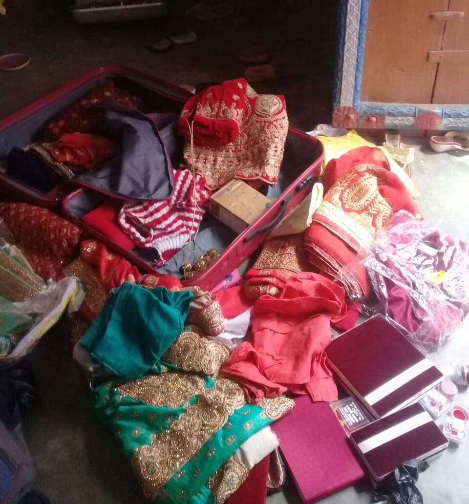 दरवाजे का ताला तोड़ उड़ाए गहने व नकदी