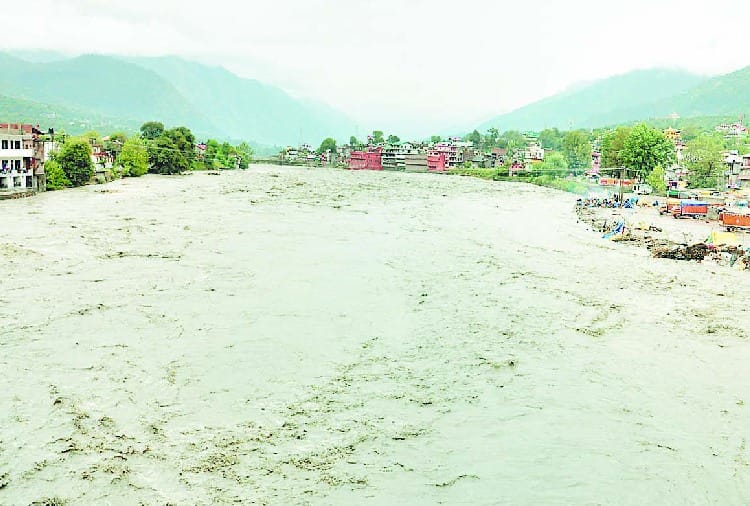 ब्यास नदी के तटीकरण के लिए कोई गंभीर नहीं