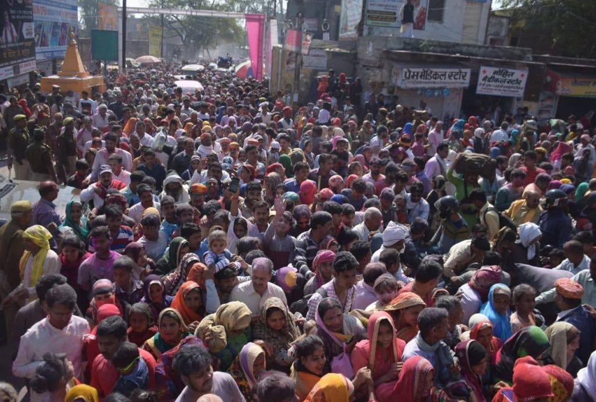 holi 2019 celebration in banke bihari temple on rangbhari ekadashi