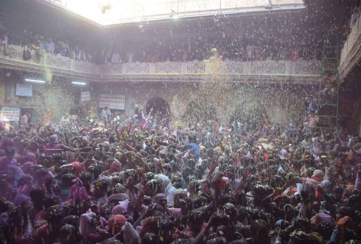 Holi celebrations under the supervision of Paramilitary forces
