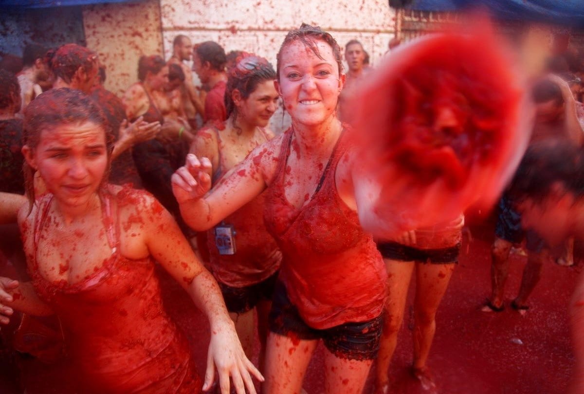 la tomatina spain fest on last wednesday of august