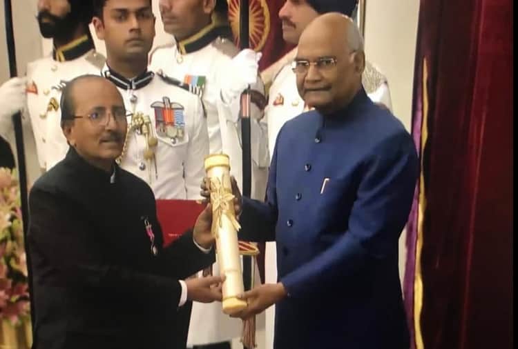2019 Padma Awards, President Ramnath Kovind Awarded PGI Chandigarh Director Jagat Ram by Padma Shri