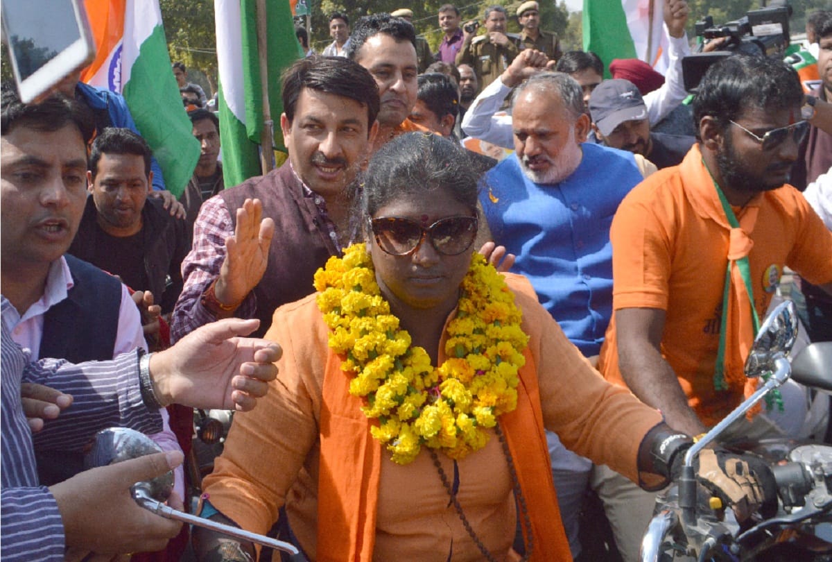 Rajlakshmi reached Delhi from Chennai on Bullet to make Modi PM again