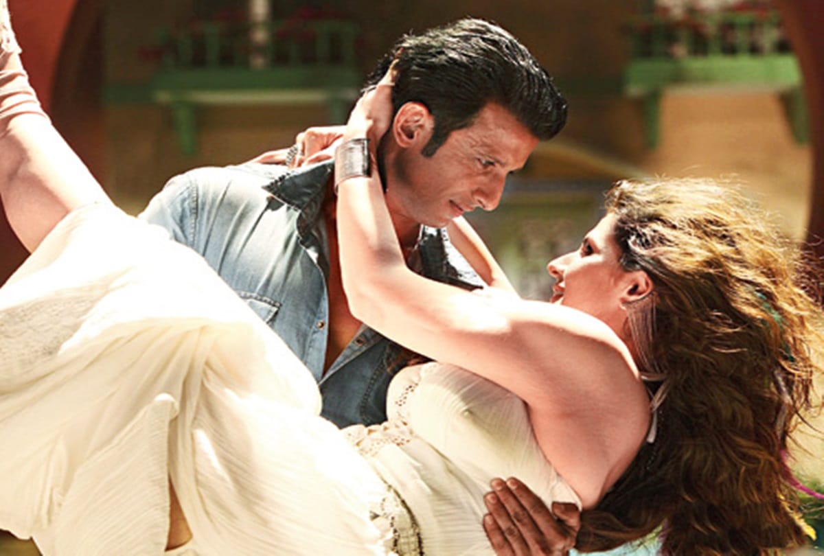 Happy Birthday Sharman Joshi when his daughter ask papa why you do always bold scene
