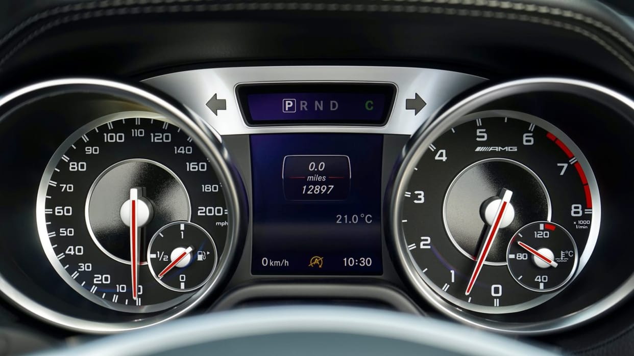 Car Tips in Hindi: How to detect Odometer hack or tempering while buying the used or old car