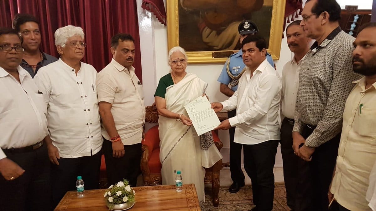 विधायक राज्यपाल मृदुला सिन्हा से मिले