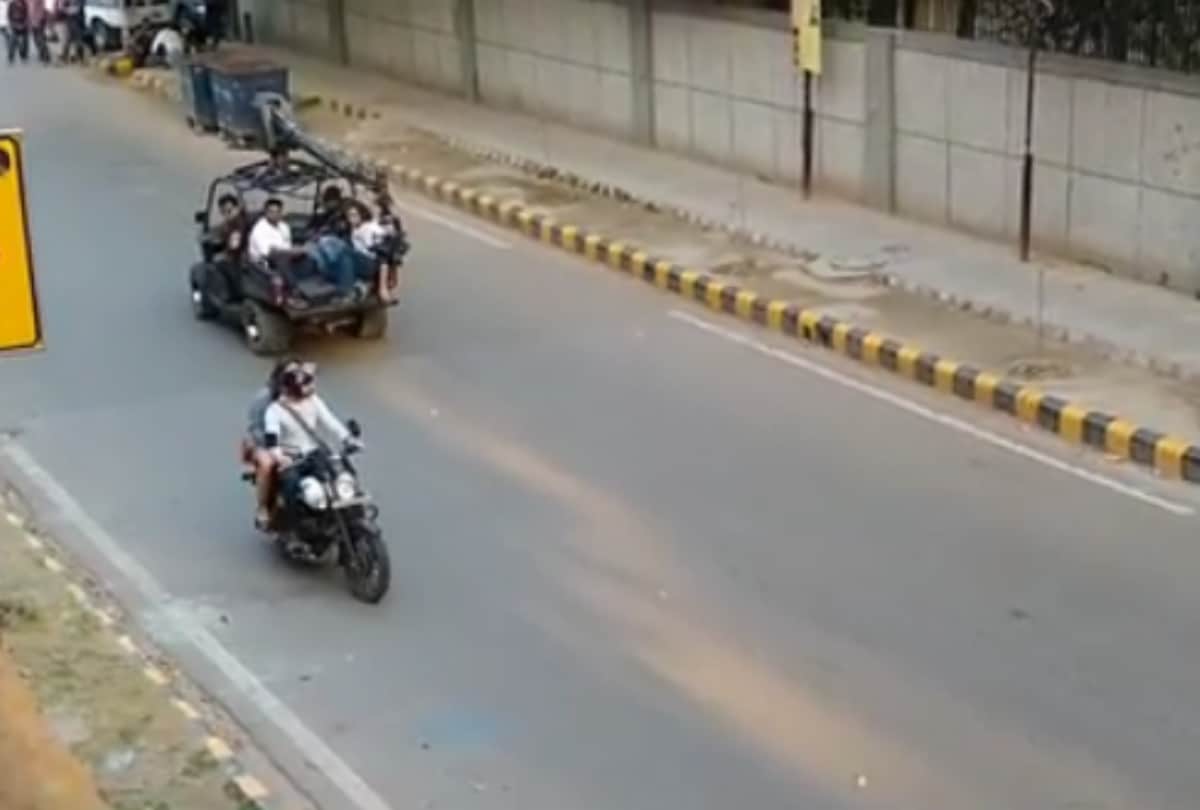 kartik aryan sara ali khan doing love aajkal 2 spot in delhi gurugram on bike