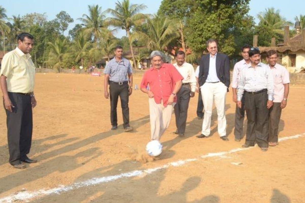 Manohar Parrikar: chief minister of goa left two sons alone, know about his family