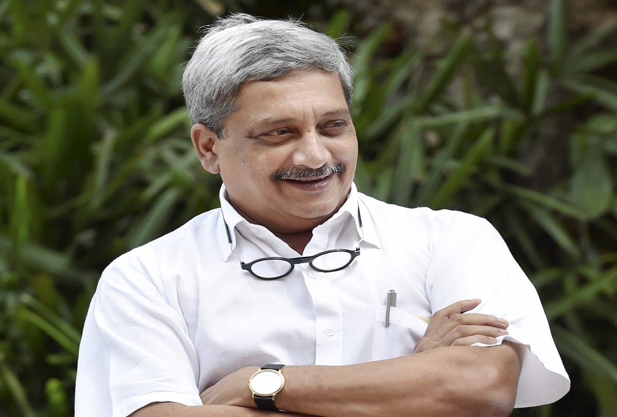 Manohar Parrikar given his MP fund of Rs 5.20 crore to mathura