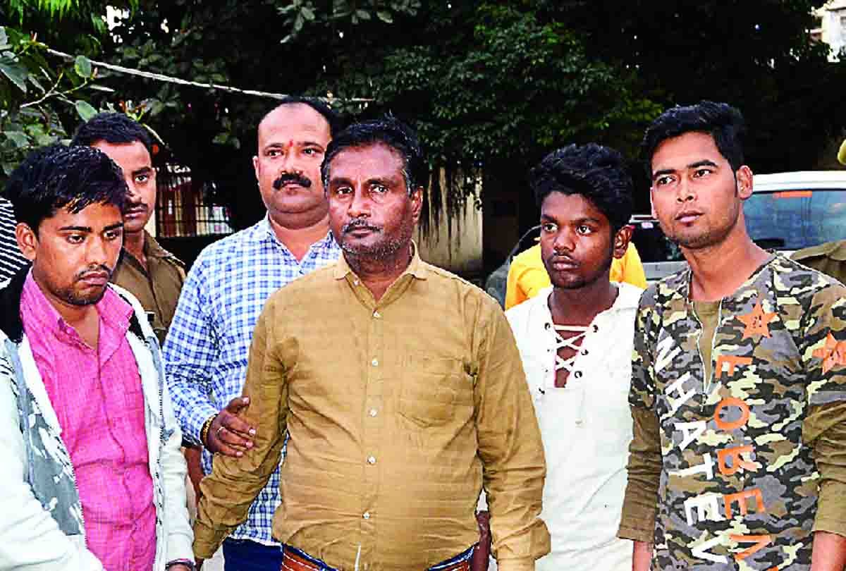 poison liquor factory caught in kanpur