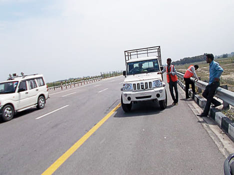 Cattle catcher squad will catch cattle on expressway