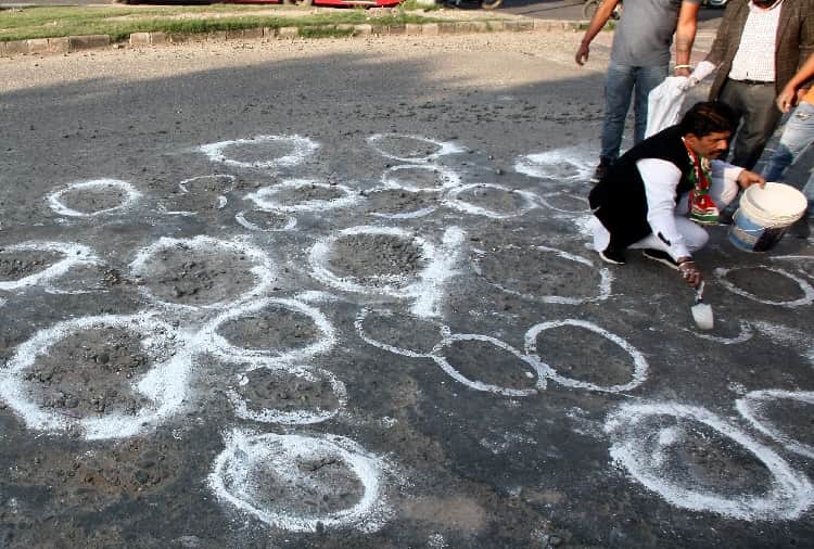 Lok Sabha Elections 2019, Unique Protest by Congress Against BJP