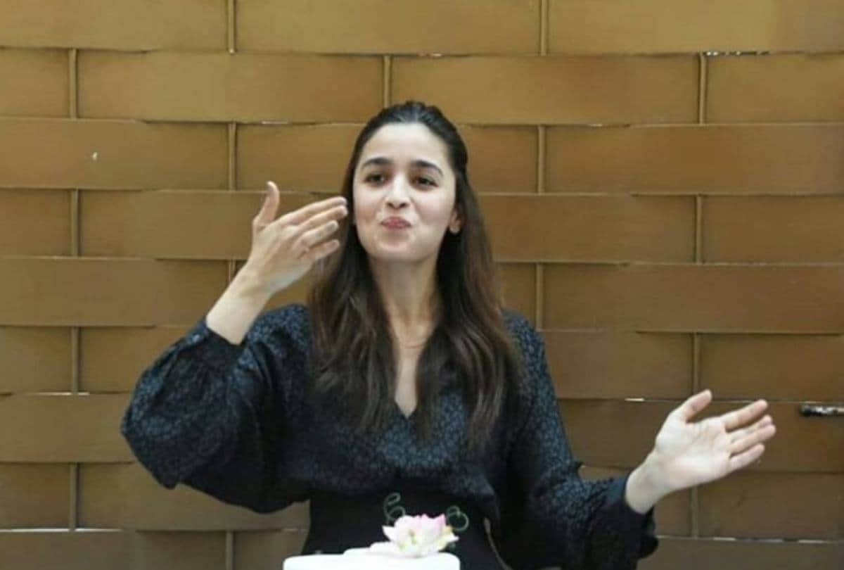 alia bhatt gifts house to her driver in mumbai worth rupees 50 lakh rupee