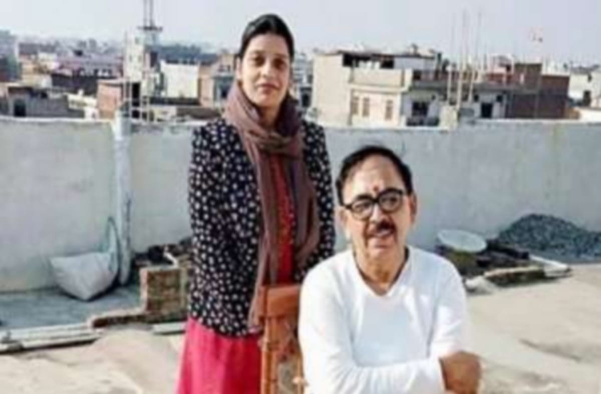 Mahendra nath pandey daughter-in-law join congress before loiksabha election 2019